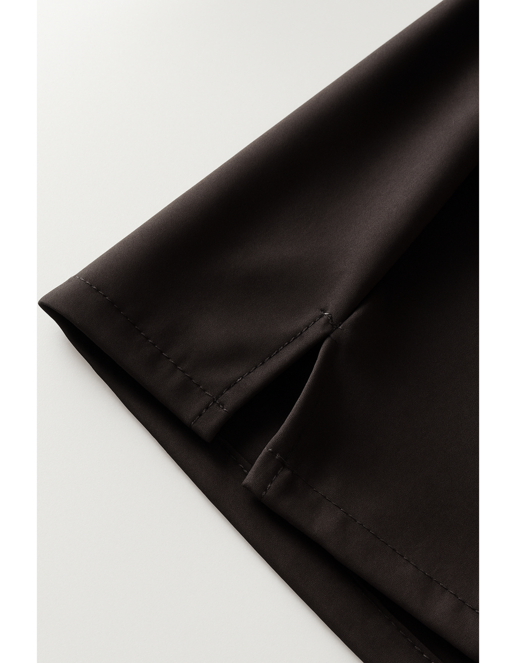 Short RN lines con cierres, dry fit y logo de gamuza|color negro